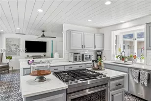 2 Red Maple Rd, Hilton Head Island, SC 29928 - Photo 5