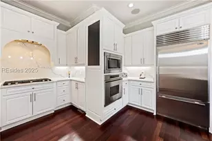 64 Crosstree Dr N, Hilton Head Island, SC 29926 - Photo 11