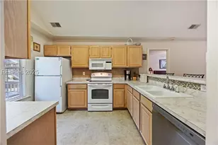 30 Valencia Dr, Hilton Head Island, SC 29928 - Photo 9