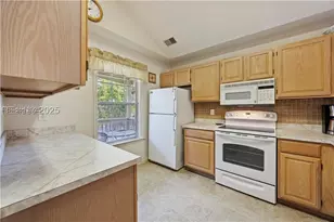 30 Valencia Dr, Hilton Head Island, SC 29928 - Photo 9