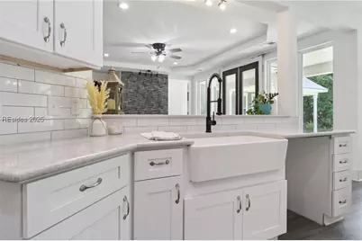 100 Drayton Drive, Ridgeland, SC 29936 - Photo 9