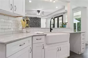 100 Drayton Dr, Ridgeland, SC 29936 - Photo 9