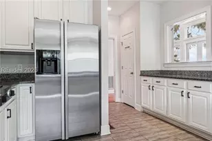 25 Petigru Dr, Beaufort, SC 29902 - Photo 11