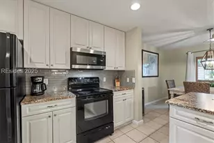 107 Lighthouse Rd, Hilton Head Island, SC 29928 - Photo 15