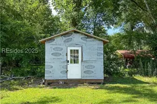 212 Keene Ave, Estill, SC 29918 - Photo 7