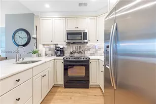 6 Village N Dr, Hilton Head Island, SC 29926 - Photo 9