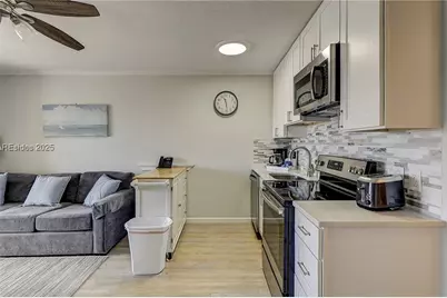 40 Folly Field Road #B349, Hilton Head Island, SC 29928 - Photo 11