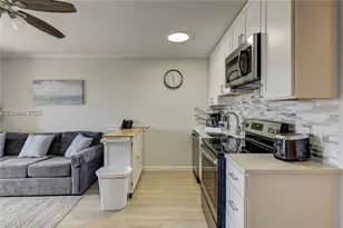 40 Folly Field Rd, Hilton Head Island, SC 29928 - Photo 11