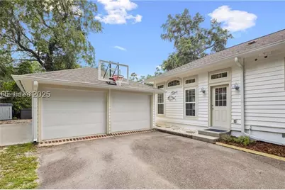 15 Palmetto Beach Drive, Bluffton, SC 29910 - Photo 9