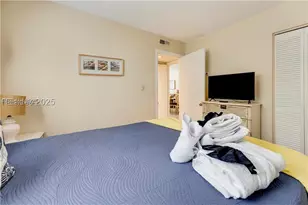 45 Folly Field Rd, Hilton Head Island, SC 29928 - Photo 21