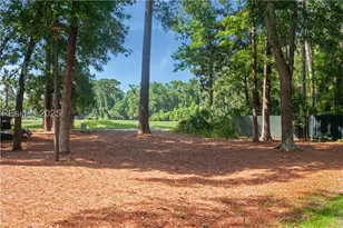 90 Gloucester Rd, Hilton Head Island, SC 29928 - Photo 33