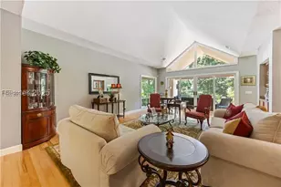 37 Queens Way, Hilton Head Island, SC 29928 - Photo 13