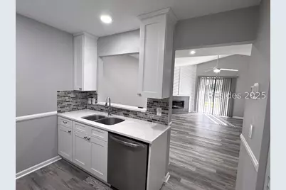 96 Mathews Drive #34, Hilton Head Island, SC 29926 - Photo 3