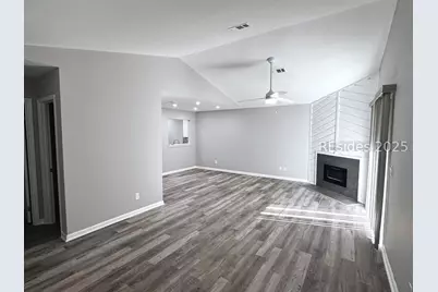 96 Mathews Drive #34, Hilton Head Island, SC 29926 - Photo 5