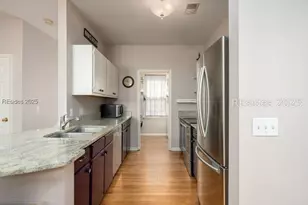 35 Cobblestone Ct, Hilton Head Island, SC 29928 - Photo 7