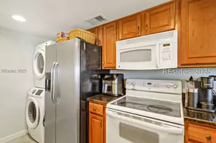 70 Paddle boat Ln, Hilton Head Island, SC 29928 - Photo 15