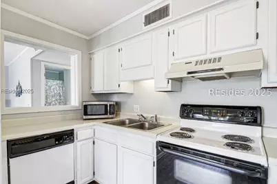 40 Folly Field Road #224, Hilton Head Island, SC 29928 - Photo 11