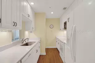 300 Woodhaven Dr, Hilton Head Island, SC 29928 - Photo 25