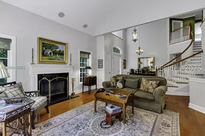 223 Farnsleigh Avenue, Bluffton, SC 29910 - Photo 7