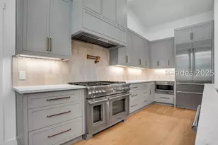 18 Planters Wood Dr, Hilton Head Island, SC 29928 - Photo 11