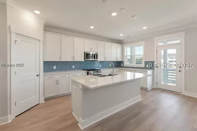 409 Parkside Commons, Bluffton, SC 29910 - Photo 9