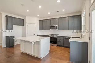 413 Parkside Commons, Bluffton, SC 29910 - Photo 7