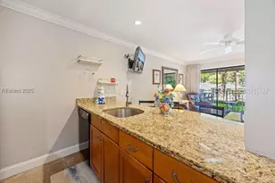 43 S Forest Beach Dr, Hilton Head Island, SC 29928 - Photo 9