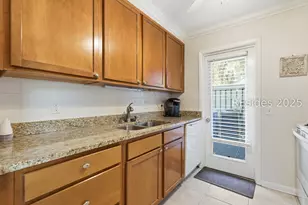 11 Lighthouse Rd, Hilton Head Island, SC 29928 - Photo 9