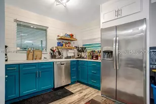 663 William Hilton Pkwy, Hilton Head Island, SC 29928 - Photo 9