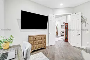 33 N Port Royal Dr, Hilton Head Island, SC 29928 - Photo 7