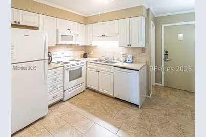 40 Folly Field Road #B4, Hilton Head Island, SC 29928 - Photo 9