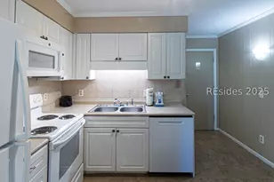 40 Folly Field Rd, Hilton Head Island, SC 29928 - Photo 7