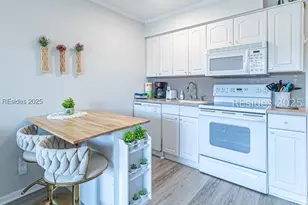 40 Folly Field Rd, Hilton Head Island, SC 29928 - Photo 17