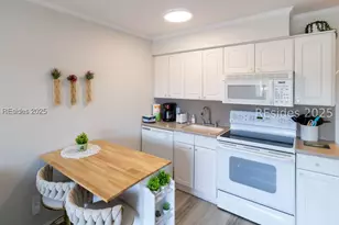 40 Folly Field Rd, Hilton Head Island, SC 29928 - Photo 23