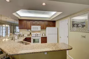 14 Wimbledon Ct, Hilton Head Island, SC 29928 - Photo 7
