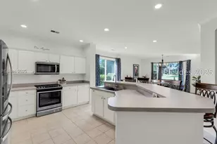 44 Hampton Cir, Bluffton, SC 29909 - Photo 13