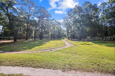 120 Meadow Drive, Bluffton, SC 29910 - Photo 11