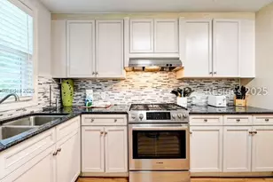 7 Periwinkle Ln, Hilton Head Island, SC 29928 - Photo 15