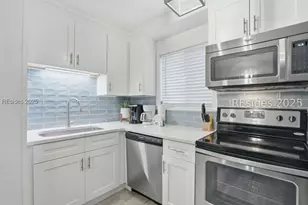 663 William Hilton Pkwy, Hilton Head Island, SC 29928 - Photo 11