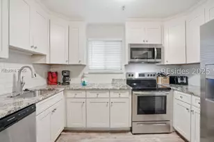 663 William Hilton Pkwy, Hilton Head Island, SC 29928 - Photo 11