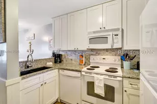 663 William Hilton Pkwy, Hilton Head Island, SC 29928 - Photo 11