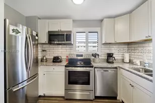 663 William Hilton Pkwy, Hilton Head Island, SC 29928 - Photo 11