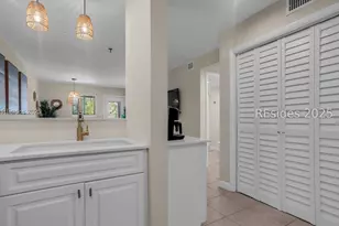663 William Hilton Pkwy, Hilton Head Island, SC 29928 - Photo 7