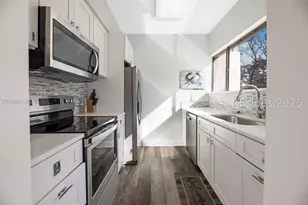 42 S Forest Beach Dr, Hilton Head Island, SC 29928 - Photo 5