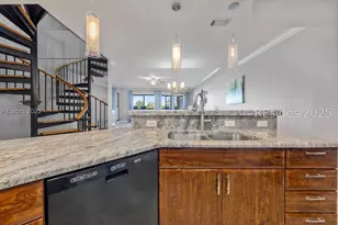 13 Harbourside Ln, Hilton Head Island, SC 29928 - Photo 9