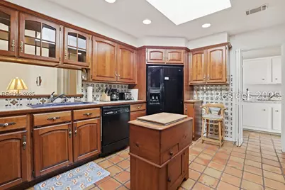 98 S Port Royal Drive, Hilton Head Island, SC 29928 - Photo 11