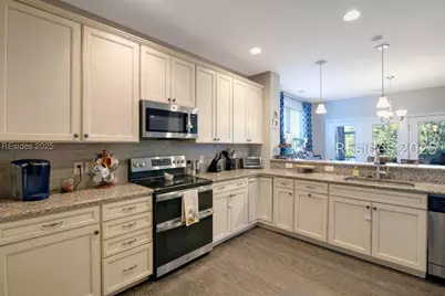 12 Hammock Oaks Circle, Hilton Head Island, SC 29926 - Photo 9