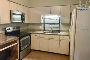 40 Mystic Cir, Beaufort, SC 29902 - Photo 5