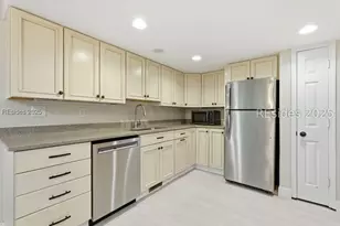 125 Shipyard Dr, Hilton Head Island, SC 29928 - Photo 21