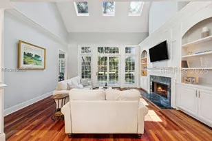 688 Colonial Dr, Hilton Head Island, SC 29926 - Photo 9